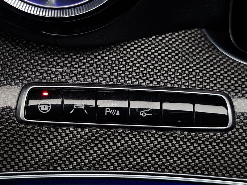 2019 Mercedes-Benz S-Class CLS400d 4MATIC AMG Line photo 15