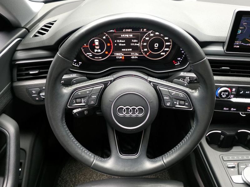 2018 Audi A4 30 TDI Premium photo 13