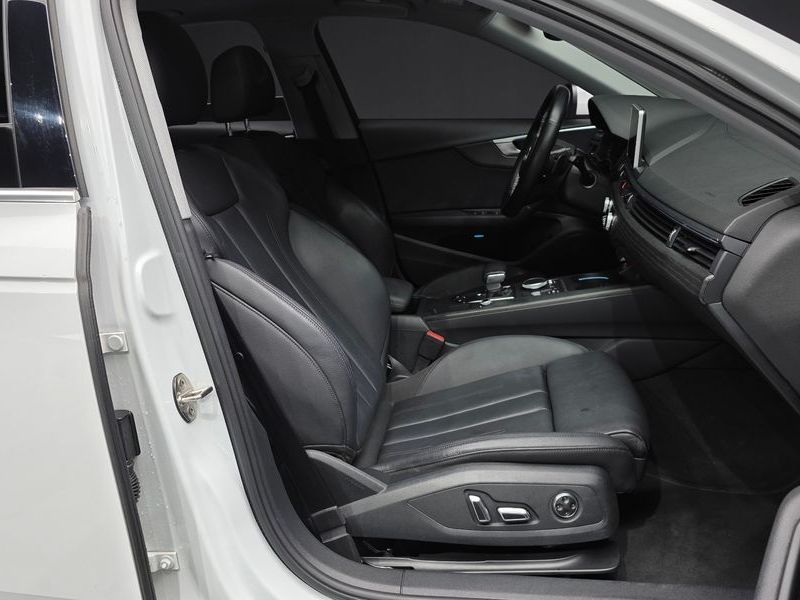 2018 Audi A4 30 TDI Premium photo 11