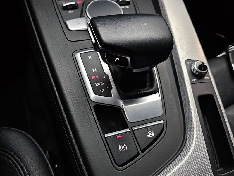 2018 Audi A4 30 TDI photo 9
