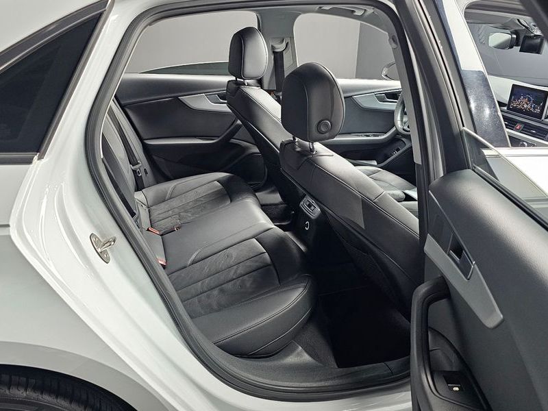 2018 Audi A4 30 TDI photo 12
