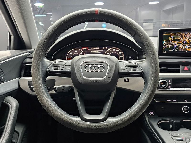 2018 Audi A4 30 TDI photo 13