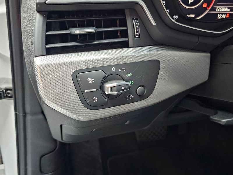 2018 Audi A4 30 TDI photo 17
