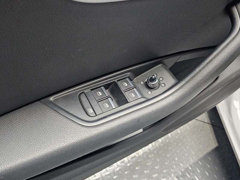 2018 Audi A4 30 TDI photo 18