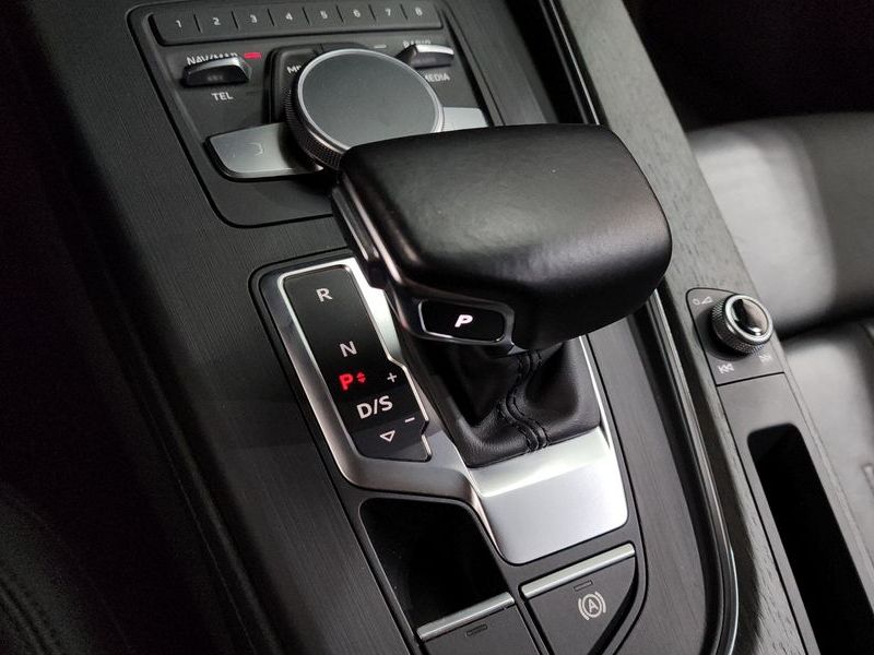2018 Audi A4 35 TDI Premium photo 9