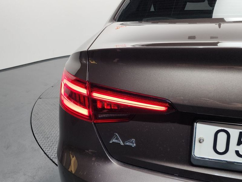 2018 Audi A4 35 TDI Premium photo 23