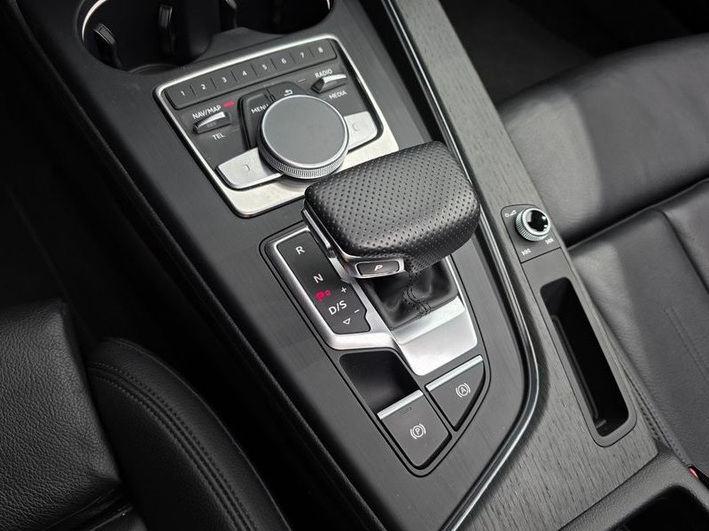 2018 Audi A4 35 TDI Premium photo 9
