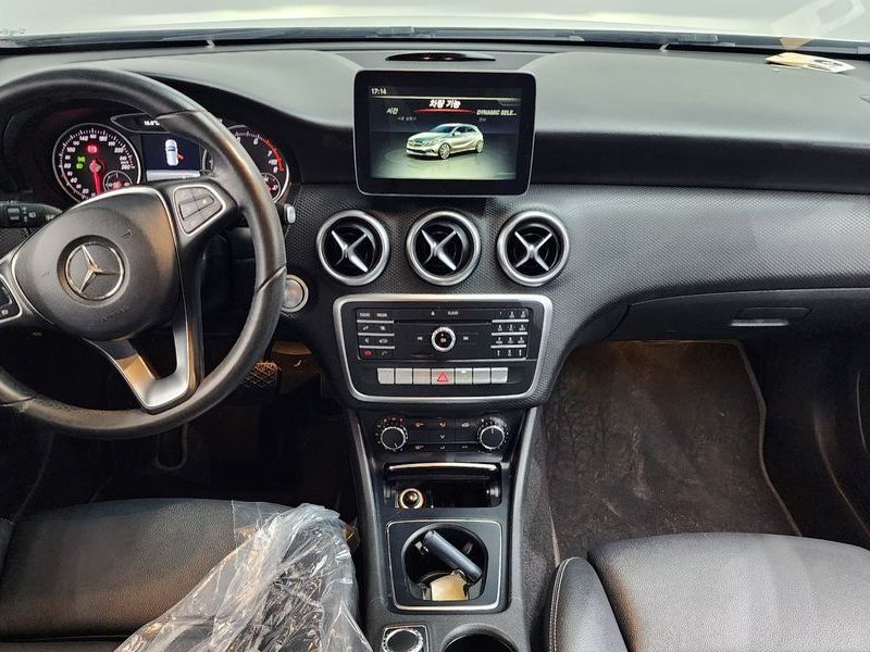 2018 Mercedes-Benz A-Class A200 photo 7