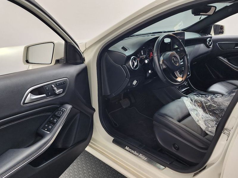 2018 Mercedes-Benz A-Class A200 photo 10