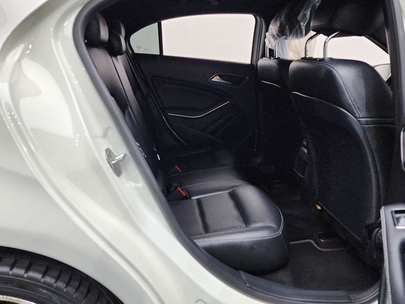 2018 Mercedes-Benz A-Class A200 photo 12
