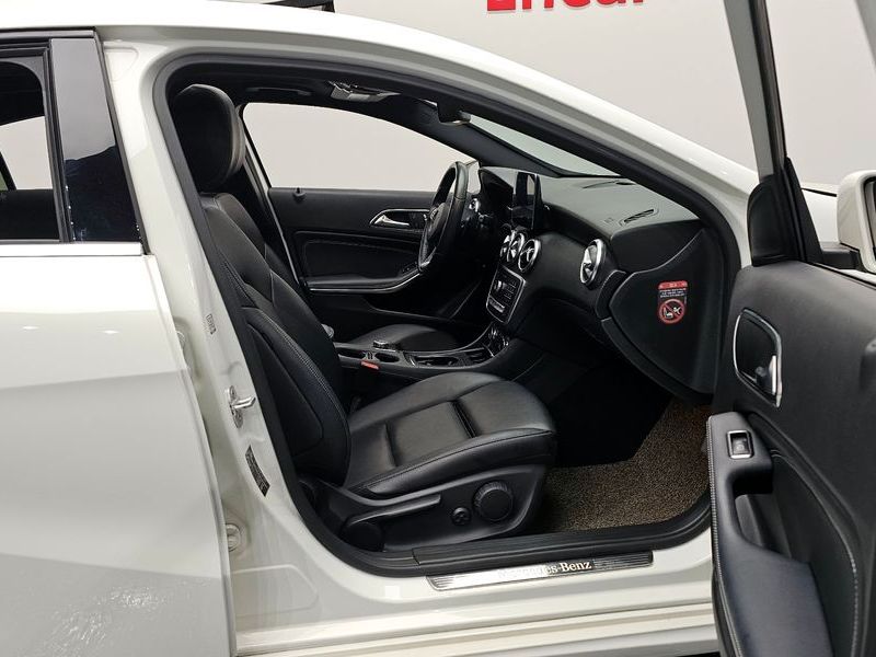 2018 Mercedes-Benz A-Class A200 photo 11