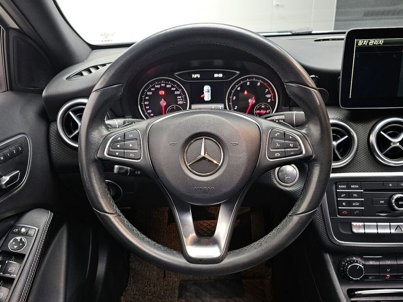 2018 Mercedes-Benz A-Class A200 photo 13