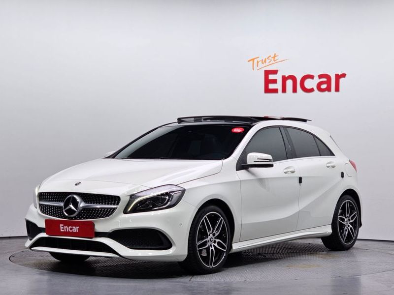 2018 Mercedes-Benz A-Class A200 AMG Line photo 1