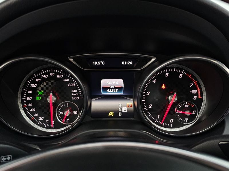 2018 Mercedes-Benz A-Class A200 AMG Line photo 8
