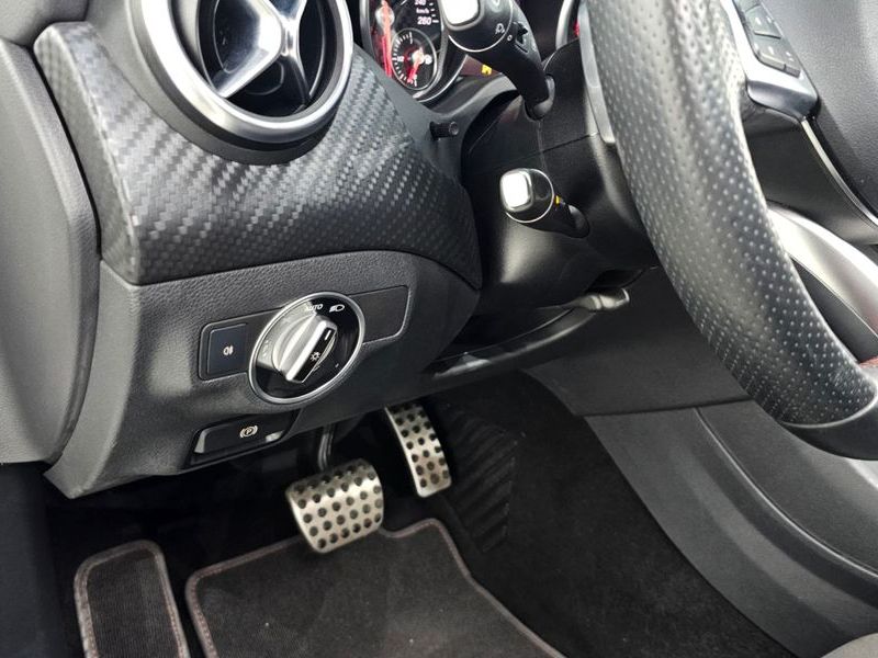 2018 Mercedes-Benz A-Class A200 AMG Line photo 15