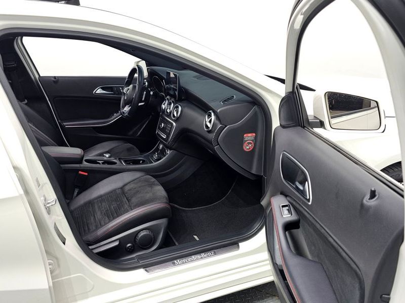 2018 Mercedes-Benz A-Class A200 AMG Line photo 19