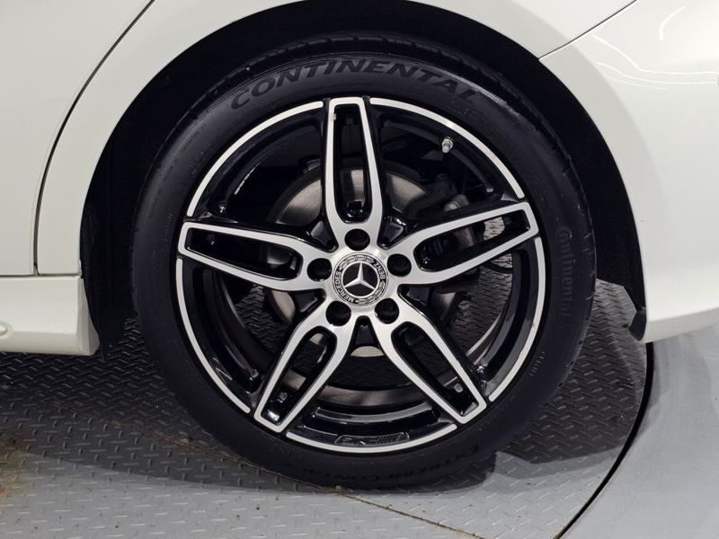 2018 Mercedes-Benz A-Class A200 AMG Line photo 21