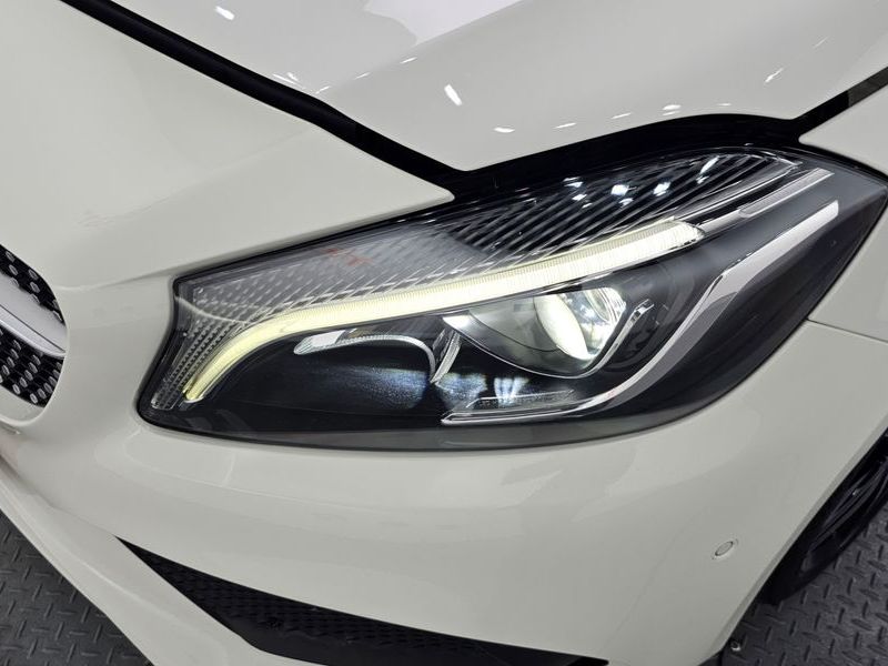 2018 Mercedes-Benz A-Class A200 AMG Line photo 22