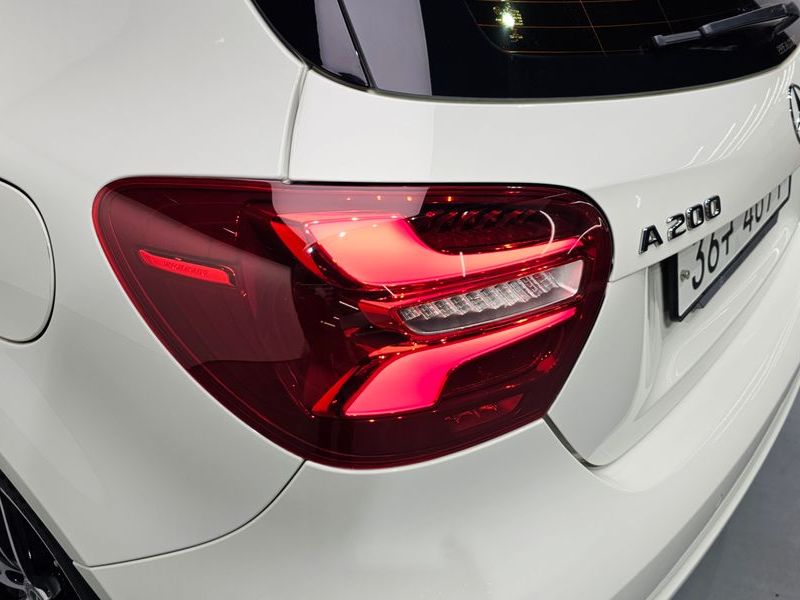 2018 Mercedes-Benz A-Class A200 AMG Line photo 23