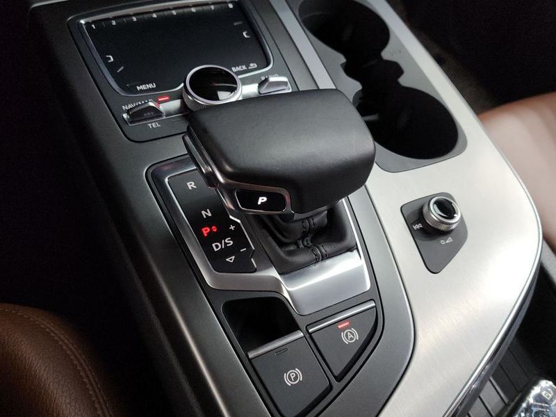 2019 Audi Q7 45 TFSI Quattro photo 9