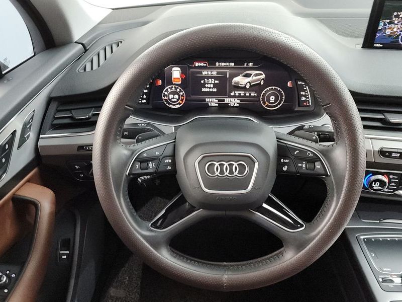 2019 Audi Q7 45 TFSI Quattro photo 12