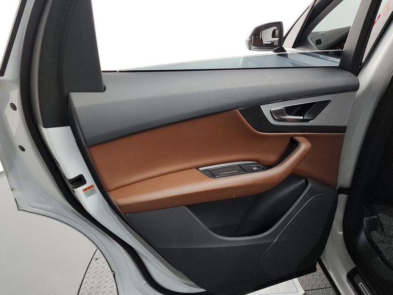 2019 Audi Q7 45 TFSI Quattro photo 25