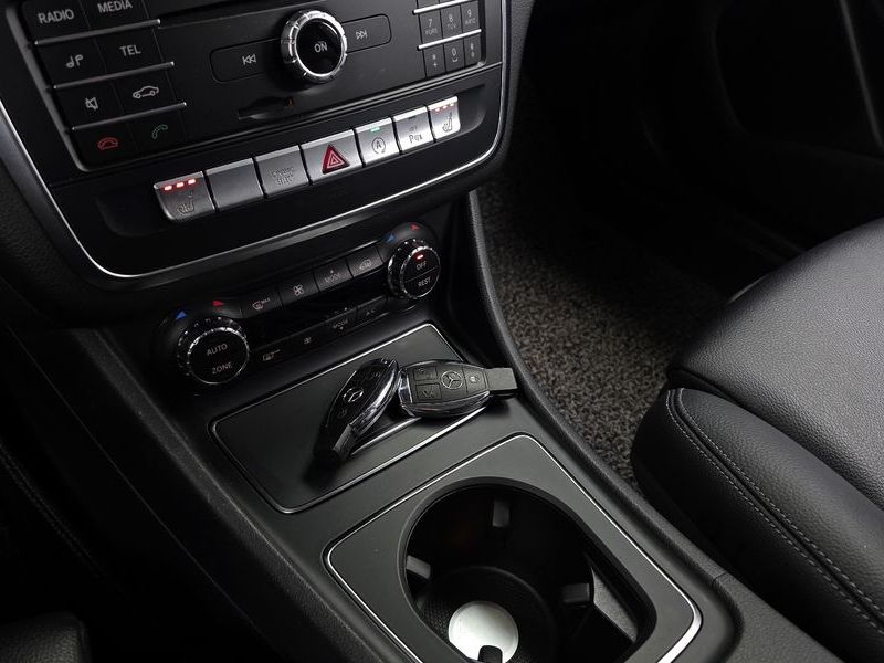 2019 Mercedes-Benz A-Class GLA220 photo 20