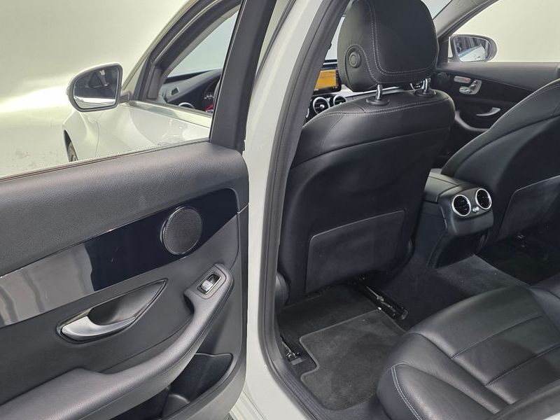 2019 Mercedes-Benz C-Class C200 photo 19