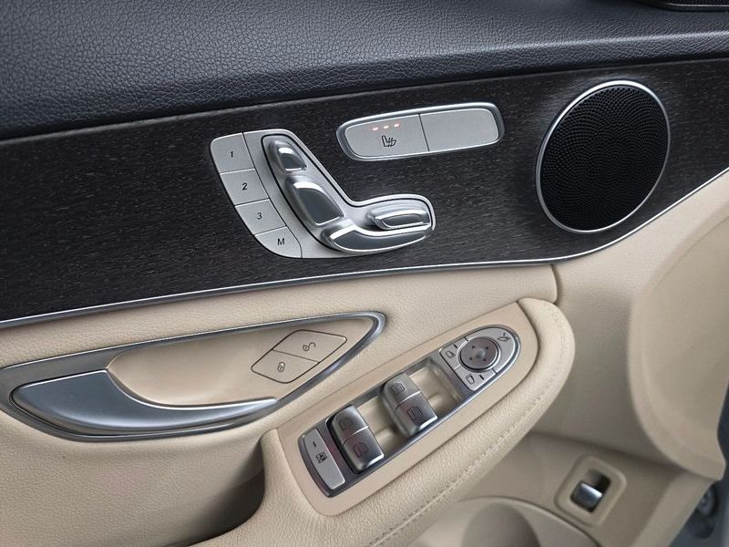 2019 Mercedes-Benz C-Class C220 d Avantgarde photo 17