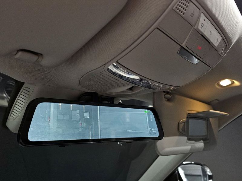 2019 Mercedes-Benz E-Class E300 Avantgarde photo 20