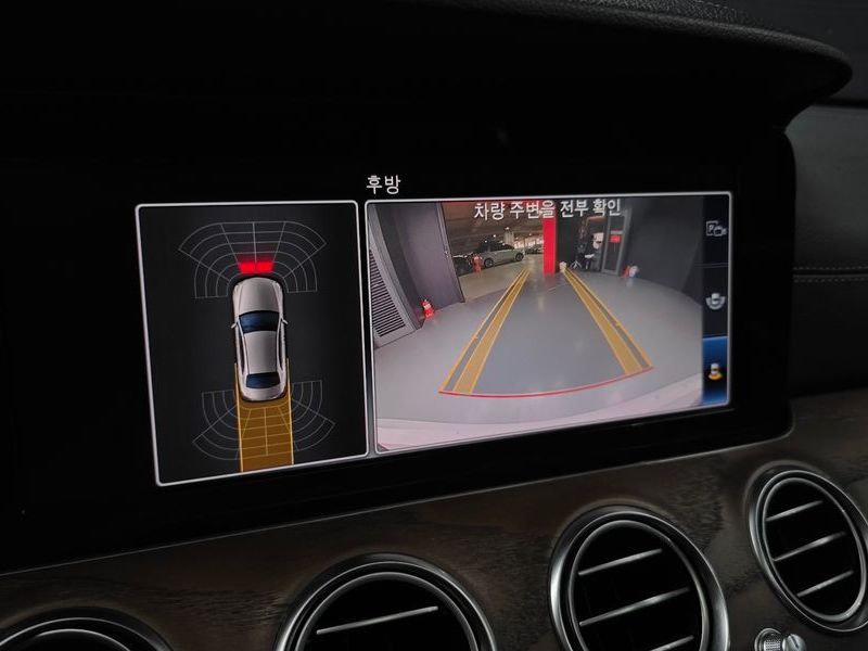2019 Mercedes-Benz E-Class E220d 4MATIC Exclusive photo 14