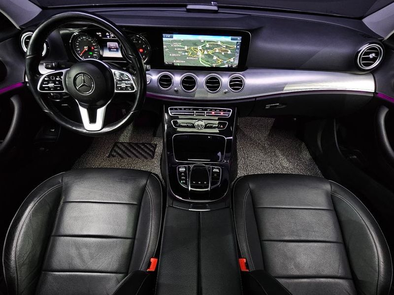 2019 Mercedes-Benz E-Class E300 Avantgarde photo 7