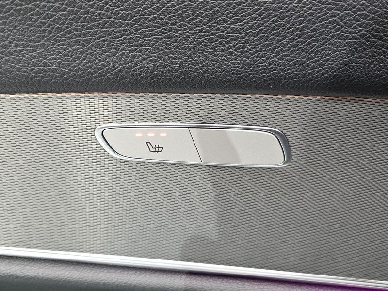 2019 Mercedes-Benz E-Class E300 Avantgarde photo 20