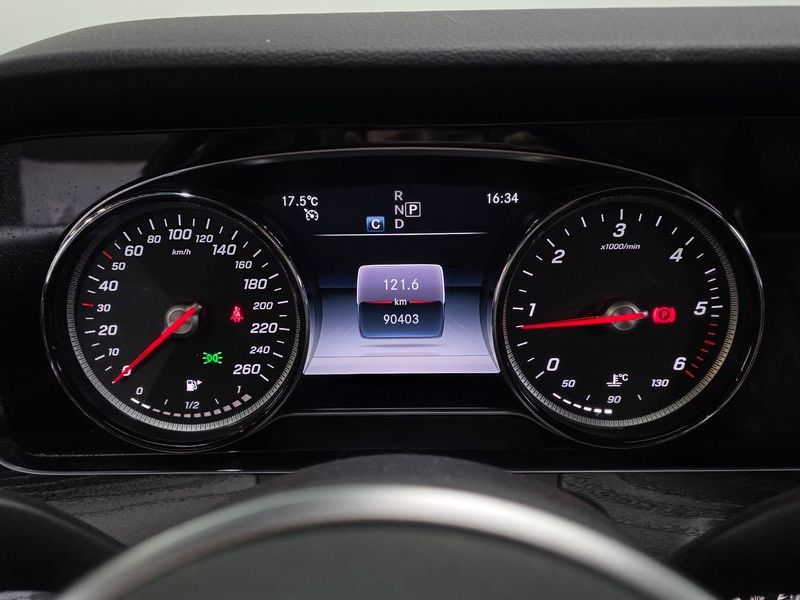 2019 Mercedes-Benz E-Class E220d Avantgarde photo 8