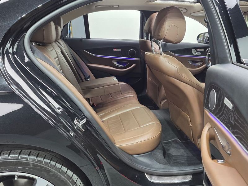 2019 Mercedes-Benz E-Class E220d Avantgarde photo 11