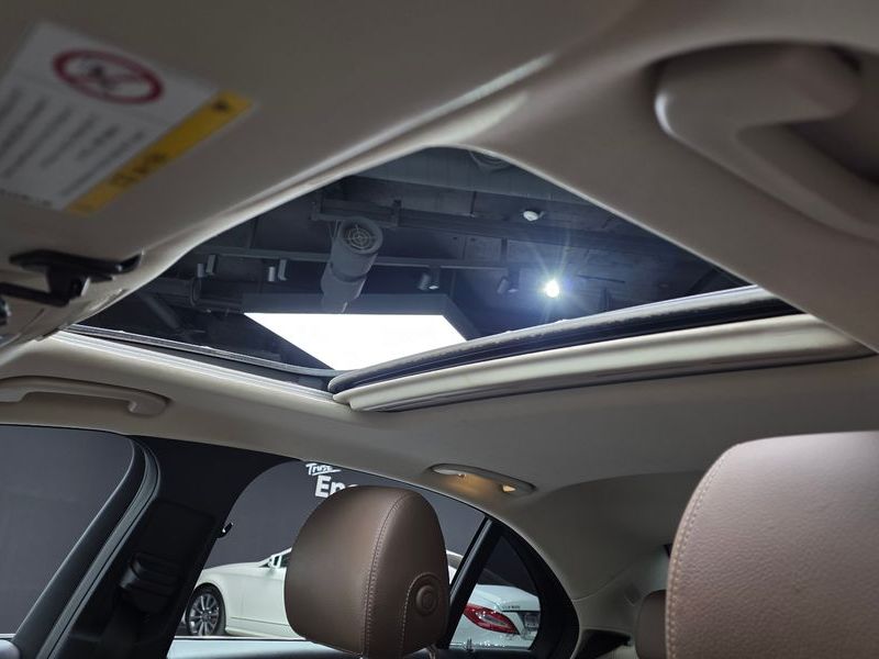 2019 Mercedes-Benz E-Class E220d Avantgarde photo 16