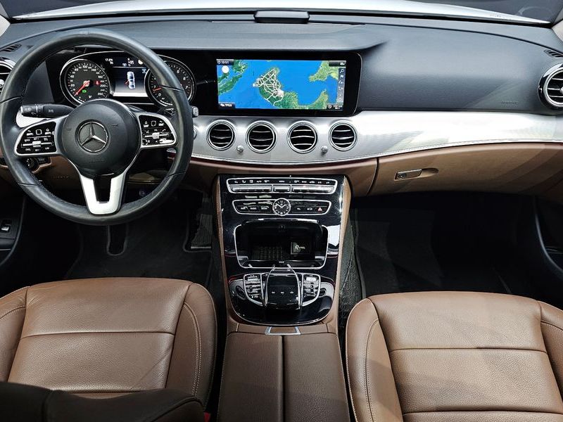 2019 Mercedes-Benz E-Class E300 Avantgarde photo 7