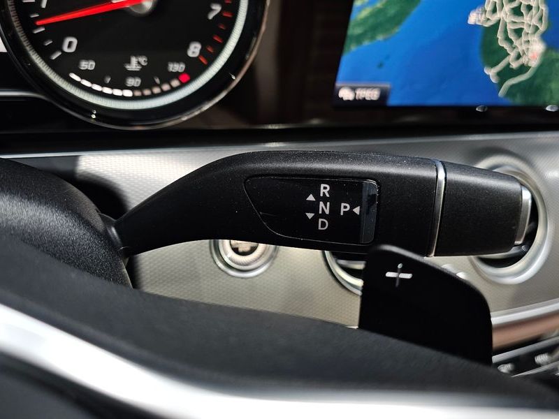 2019 Mercedes-Benz E-Class E300 Avantgarde photo 9