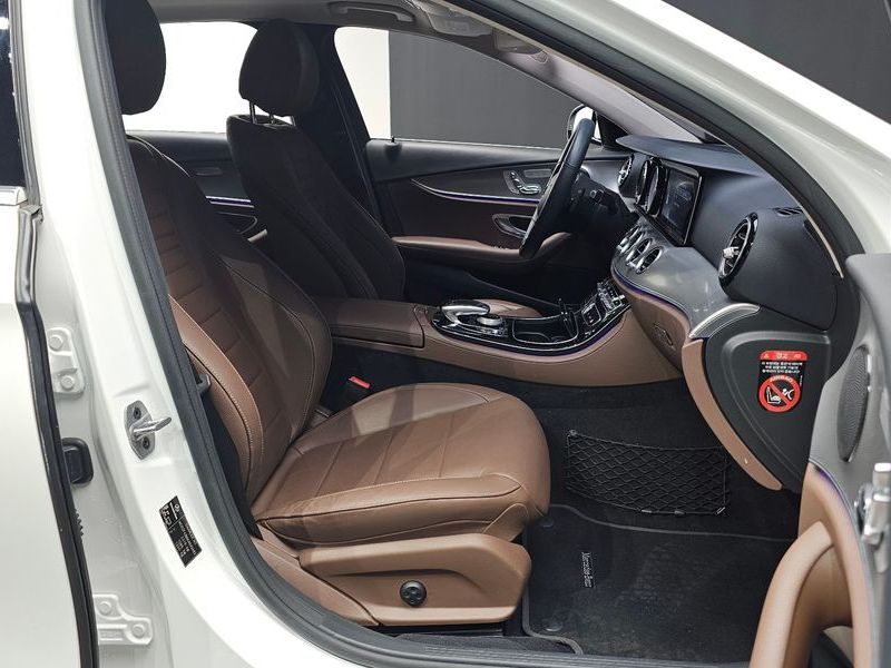 2019 Mercedes-Benz E-Class E300 Avantgarde photo 10