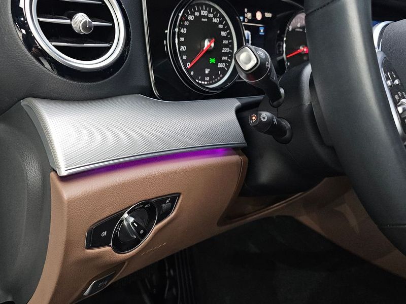 2019 Mercedes-Benz E-Class E300 Avantgarde photo 18