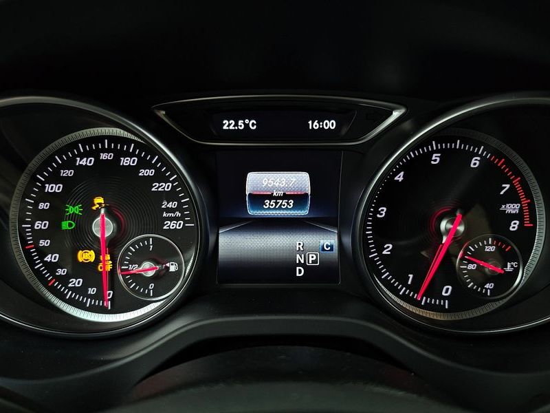 2019 Mercedes-Benz A-Class GLA220 Premium photo 8