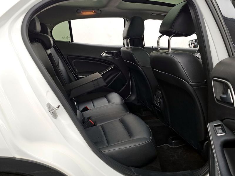 2019 Mercedes-Benz A-Class GLA220 Premium photo 12