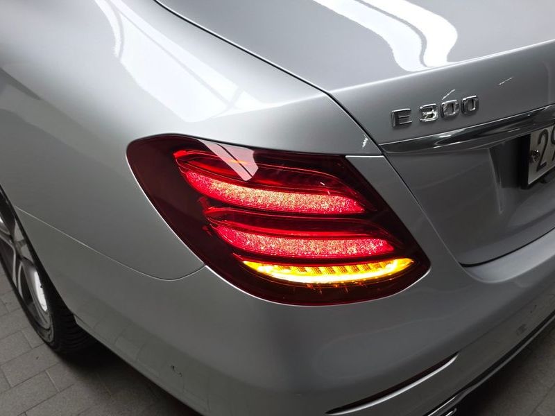 2019 Mercedes-Benz E-Class E300 Avantgarde photo 23