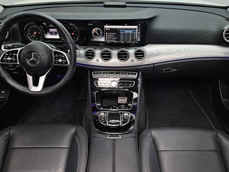 2019 Mercedes-Benz E-Class E300 Avantgarde photo 7