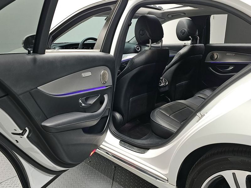 2019 Mercedes-Benz E-Class E300 Avantgarde photo 12