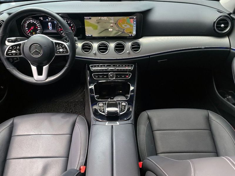 2019 Mercedes-Benz E-Class E300 Avantgarde photo 7
