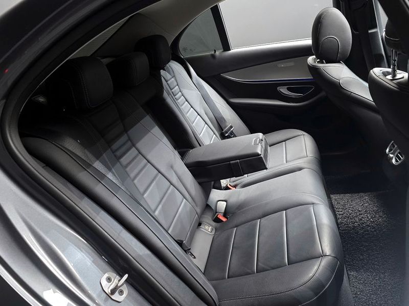 2019 Mercedes-Benz E-Class E300 Avantgarde photo 12