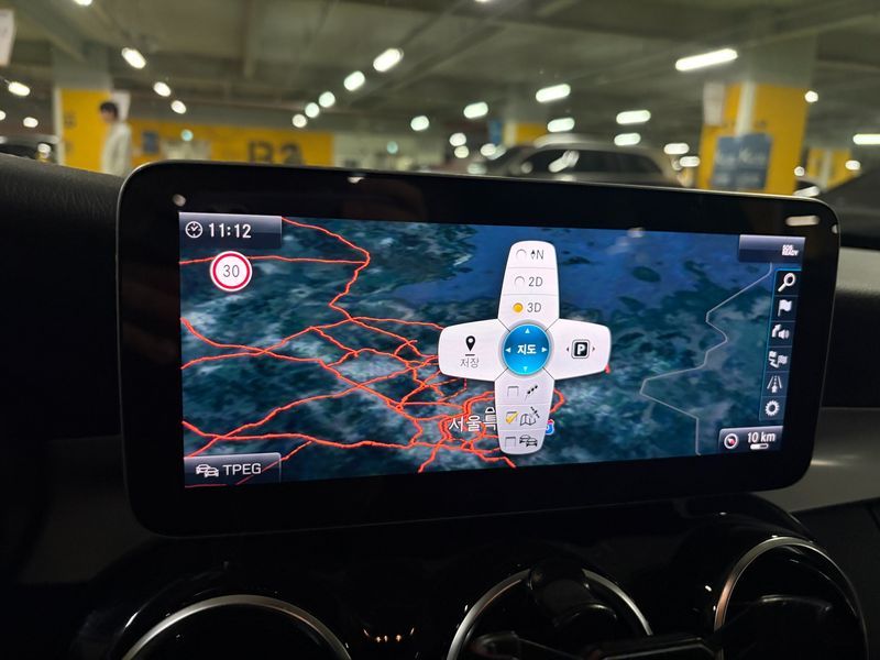 2019 Mercedes-Benz C-Class C200 photo 12
