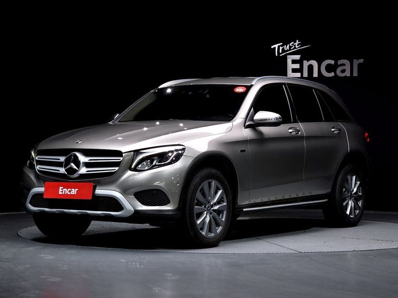 2019 Mercedes-Benz C-Class GLC350e 4MATIC photo 1