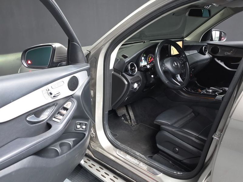2019 Mercedes-Benz C-Class GLC350e 4MATIC photo 10